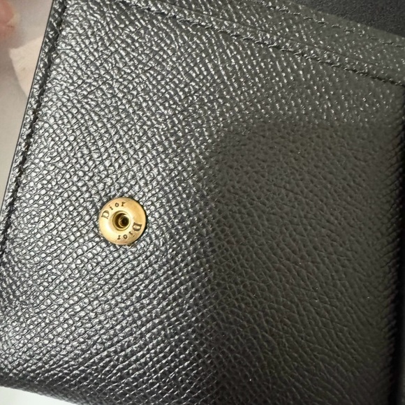 Dior wallet on chain (Authentic) w/ receipt - Picture 6 of 9